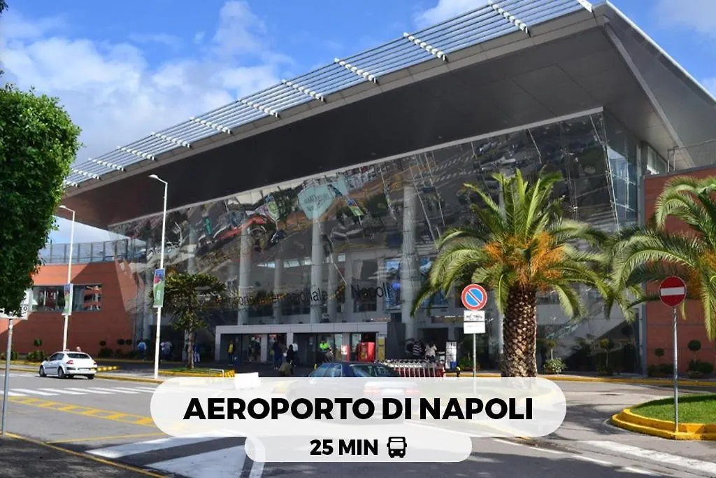 Metro Stazione-Duomo 500M -Appartamento Centrale Ed Elegante Naples 0*,  Italy