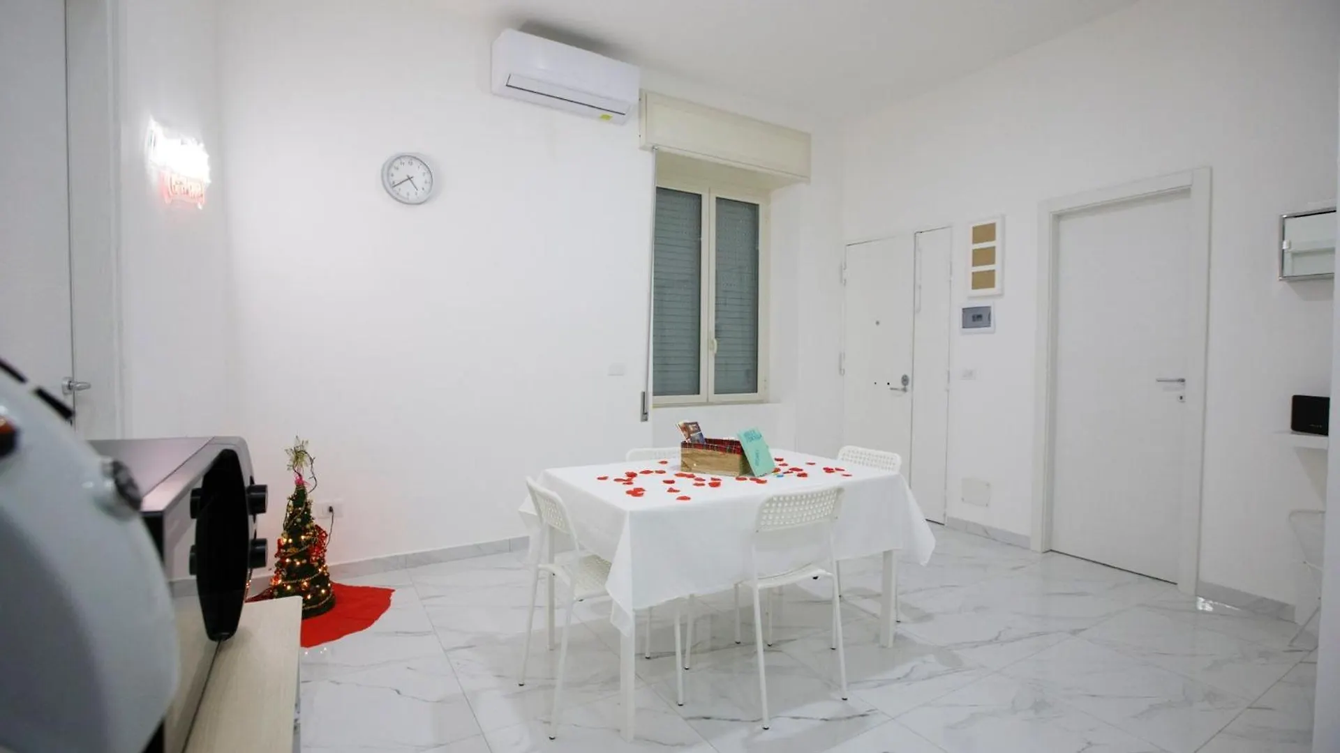 Apartment Metro Stazione-Duomo 500M -Appartamento Centrale Ed Elegante Naples